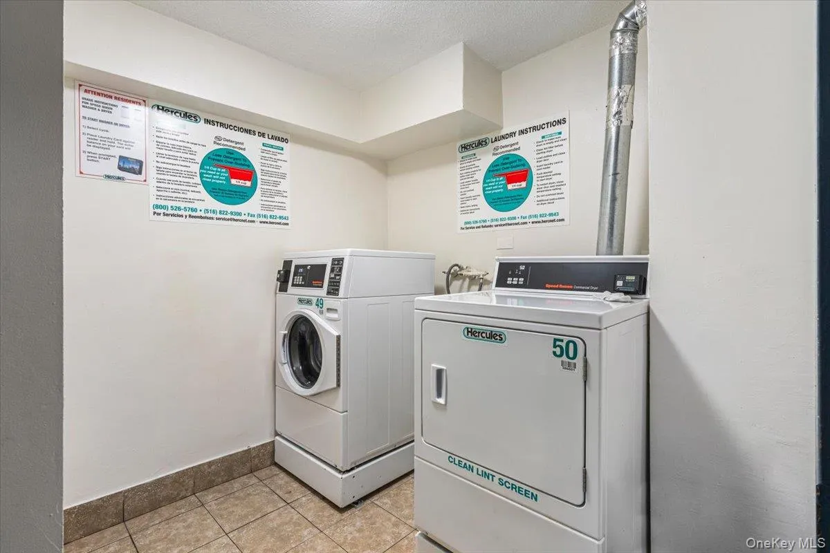 84-29 155 Avenue, New York, NY, 1 Bedroom Bedrooms, 4 Rooms Rooms,1 BathroomBathrooms,Residential Lease,For Rent,155,0,999708 84-29 155 Avenue, New York, NY, 1 Bedroom Bedrooms, 4 Rooms Rooms,1 BathroomBathrooms,Residential Lease,For Rent,155,0,999708