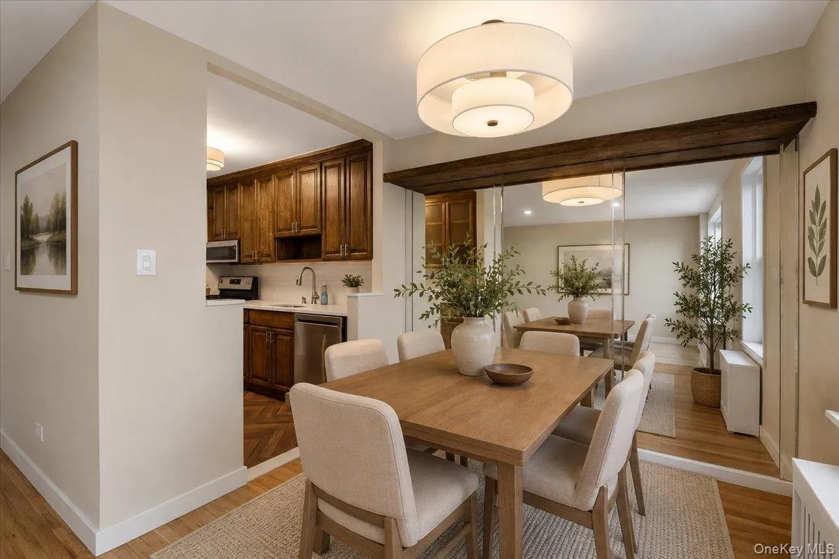 84-29 155 Avenue, New York, NY, 1 Bedroom Bedrooms, 4 Rooms Rooms,1 BathroomBathrooms,Residential Lease,For Rent,155,0,999708 84-29 155 Avenue, New York, NY, 1 Bedroom Bedrooms, 4 Rooms Rooms,1 BathroomBathrooms,Residential Lease,For Rent,155,0,999708