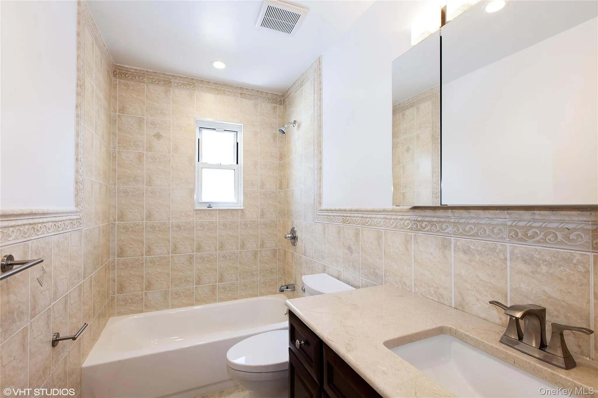 2812 37th Street, New York, NY, 3 Bedrooms Bedrooms, 6 Rooms Rooms,1 BathroomBathrooms,Residential Lease,For Rent,37th,0,999711 2812 37th Street, New York, NY, 3 Bedrooms Bedrooms, 6 Rooms Rooms,1 BathroomBathrooms,Residential Lease,For Rent,37th,0,999711