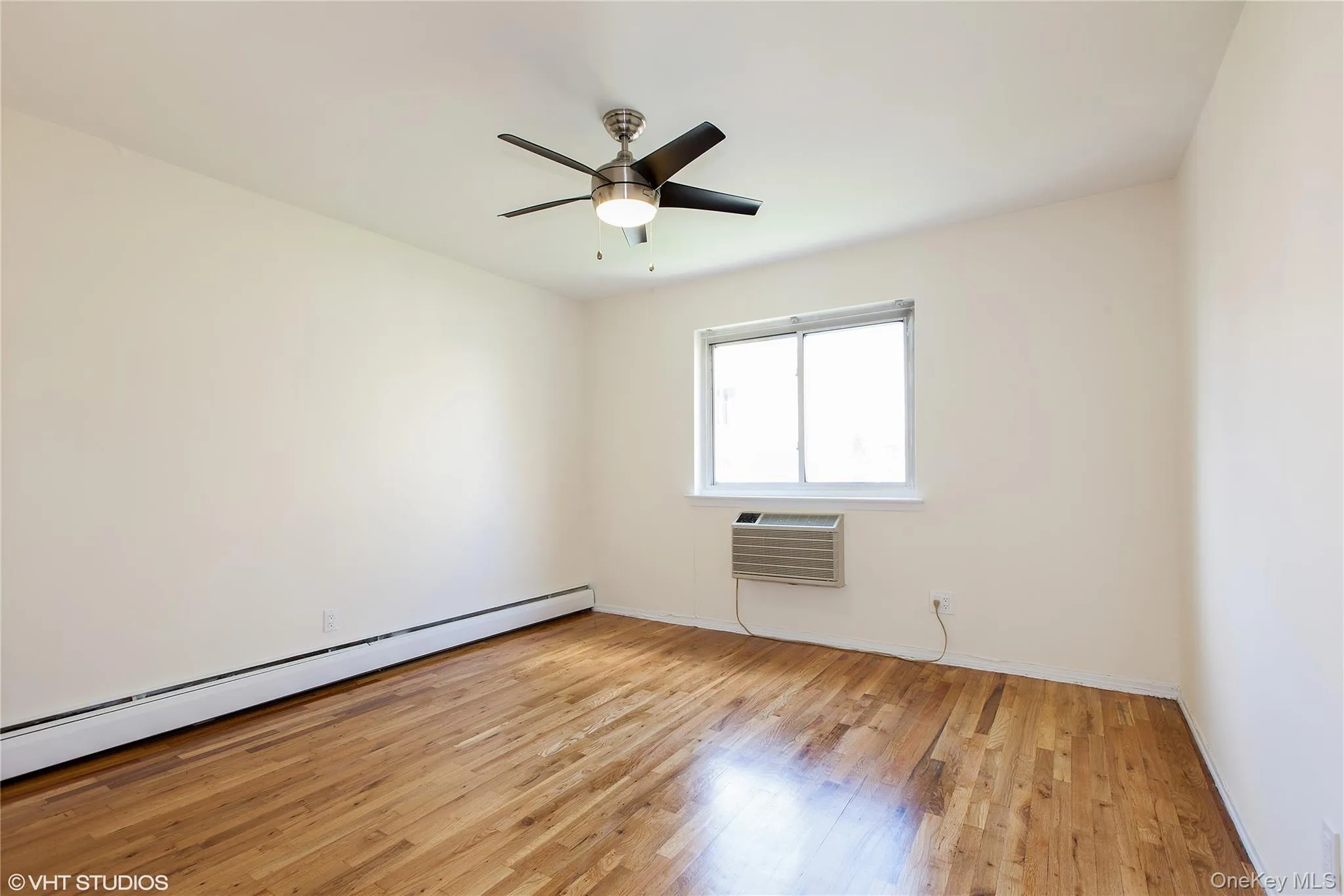 2812 37th Street, New York, NY, 3 Bedrooms Bedrooms, 6 Rooms Rooms,1 BathroomBathrooms,Residential Lease,For Rent,37th,0,999711 2812 37th Street, New York, NY, 3 Bedrooms Bedrooms, 6 Rooms Rooms,1 BathroomBathrooms,Residential Lease,For Rent,37th,0,999711