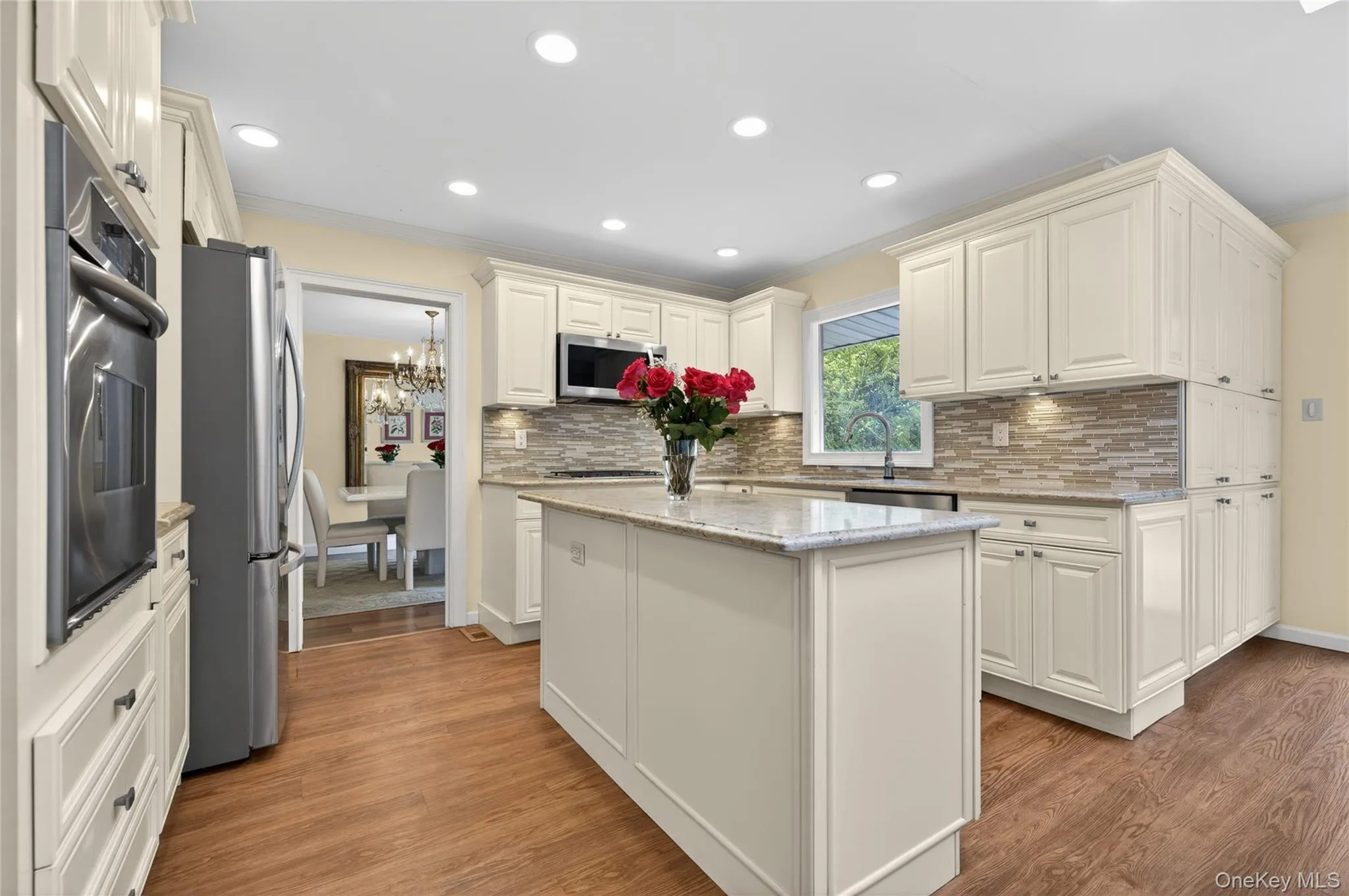 Granite countertops w/large center island Granite countertops w/large center island