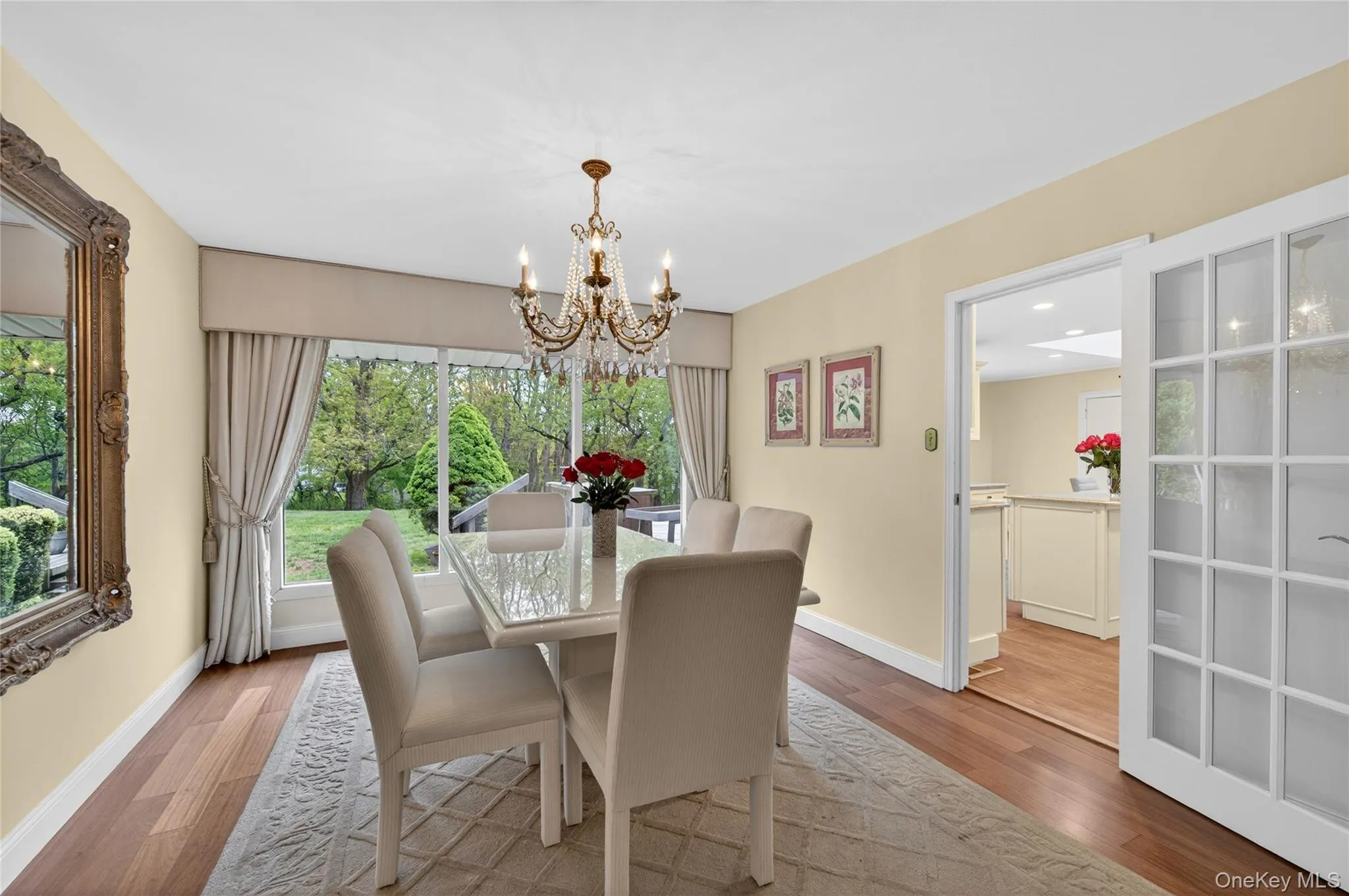 Formal Dining Room perfect for entertaining Formal Dining Room perfect for entertaining