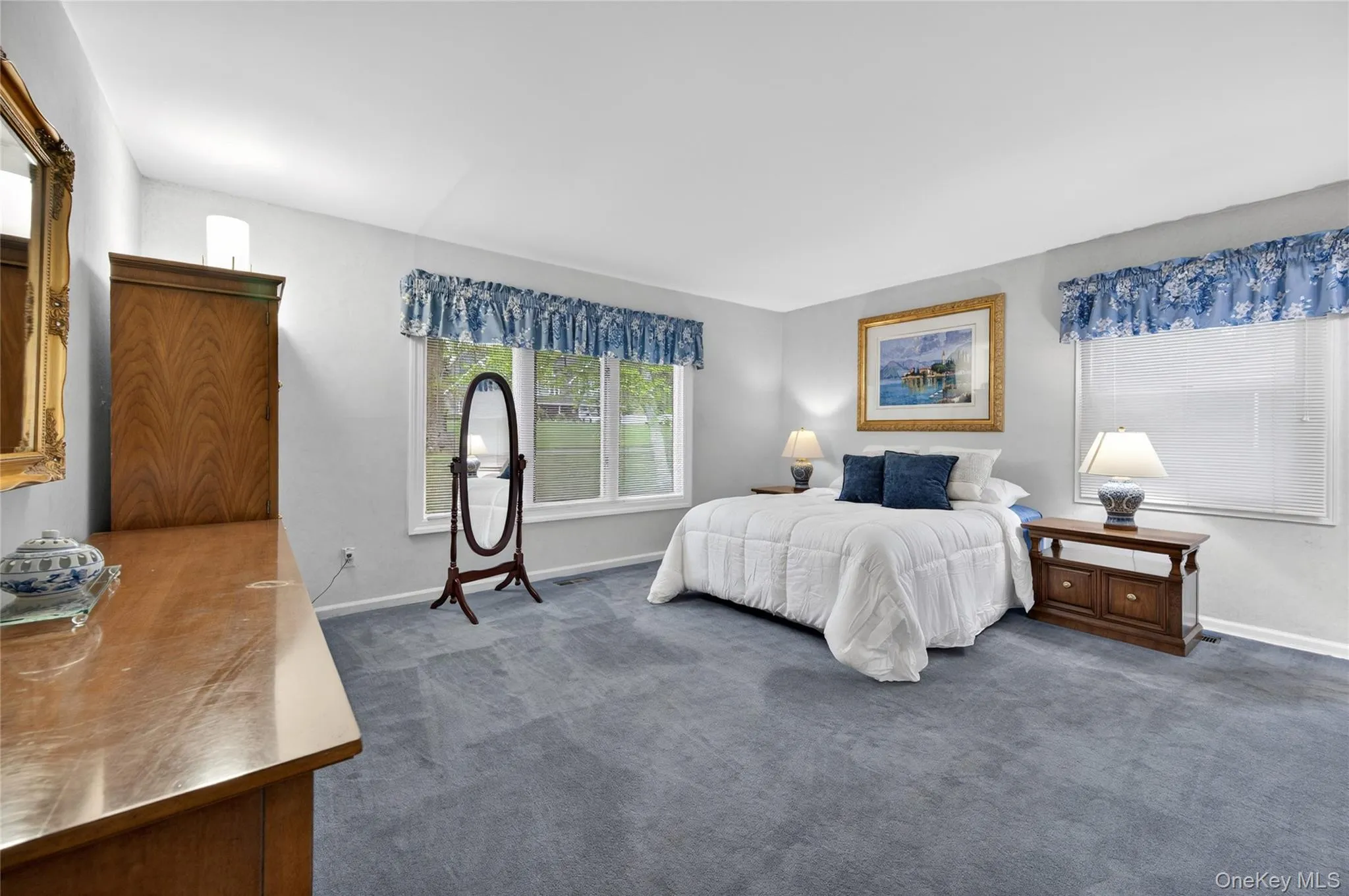 Spacious Primary Bedroom Suite Spacious Primary Bedroom Suite