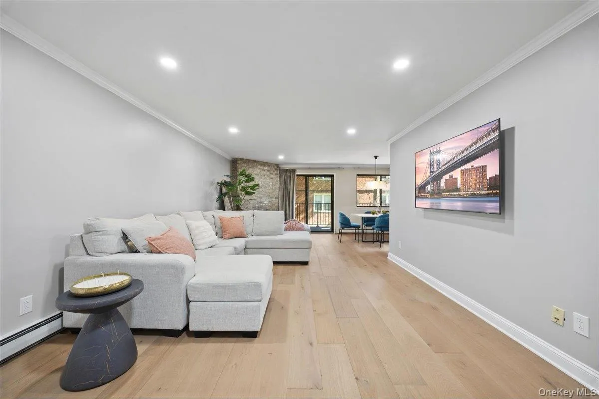 107 Broadway, White Plains, NY, 2 Bedrooms Bedrooms, 7 Rooms Rooms,2 BathroomsBathrooms,Residential,For Rent,Broadway,0,999735 107 Broadway, White Plains, NY, 2 Bedrooms Bedrooms, 7 Rooms Rooms,2 BathroomsBathrooms,Residential,For Rent,Broadway,0,999735