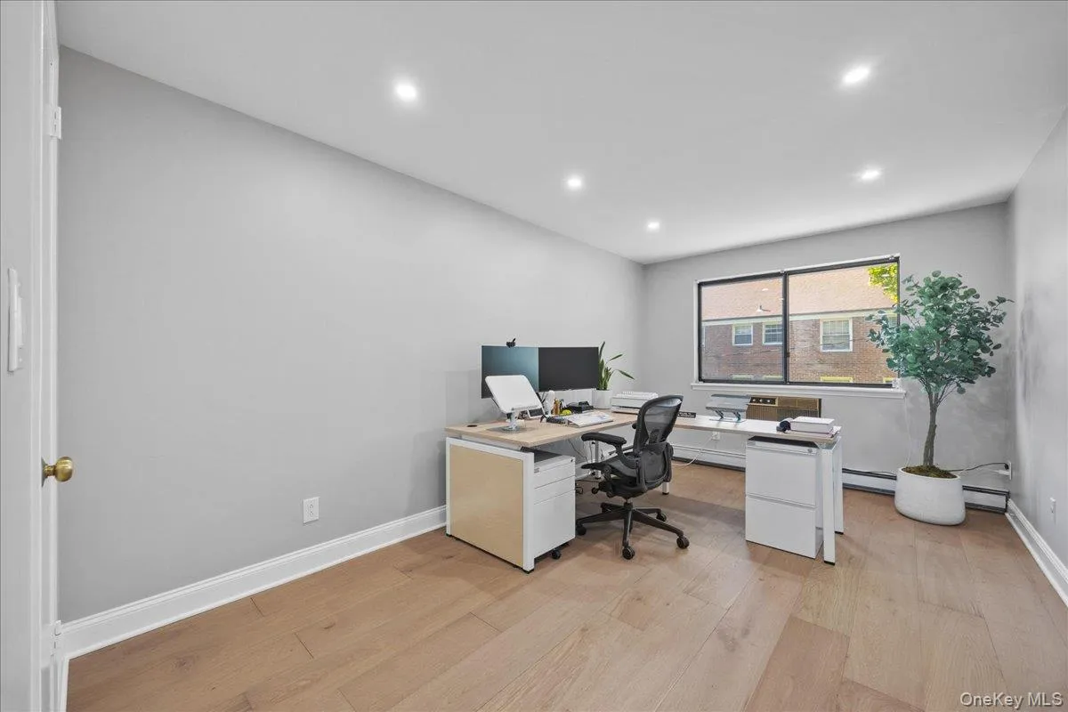 107 Broadway, White Plains, NY, 2 Bedrooms Bedrooms, 7 Rooms Rooms,2 BathroomsBathrooms,Residential,For Rent,Broadway,0,999735 107 Broadway, White Plains, NY, 2 Bedrooms Bedrooms, 7 Rooms Rooms,2 BathroomsBathrooms,Residential,For Rent,Broadway,0,999735