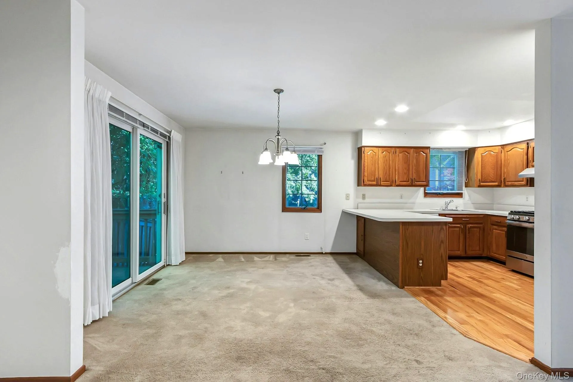 8 Village Gate Way, Orangetown, NY, 2 Bedrooms Bedrooms, 6 Rooms Rooms,3 BathroomsBathrooms,Residential,For Rent,Village Gate,0,999736 8 Village Gate Way, Orangetown, NY, 2 Bedrooms Bedrooms, 6 Rooms Rooms,3 BathroomsBathrooms,Residential,For Rent,Village Gate,0,999736