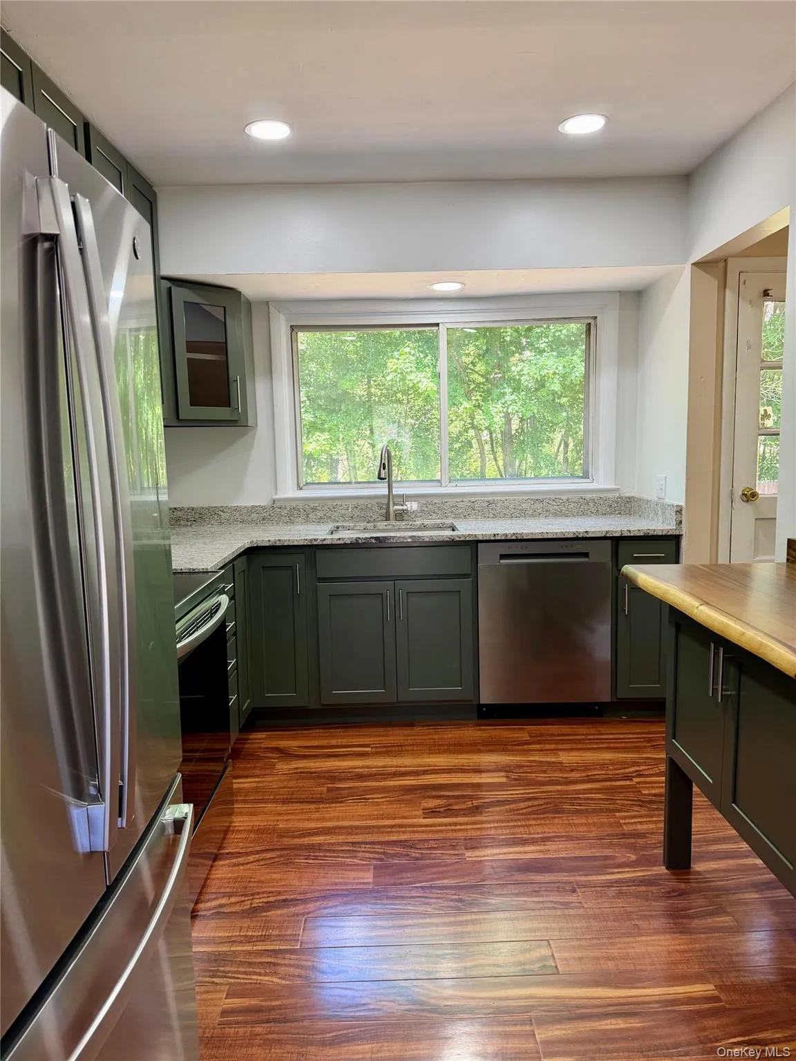 18 Cambridge Drive, Red Hook, NY, 3 Bedrooms Bedrooms, 7 Rooms Rooms,1 BathroomBathrooms,Residential Lease,For Rent,Cambridge,0,999748 18 Cambridge Drive, Red Hook, NY, 3 Bedrooms Bedrooms, 7 Rooms Rooms,1 BathroomBathrooms,Residential Lease,For Rent,Cambridge,0,999748