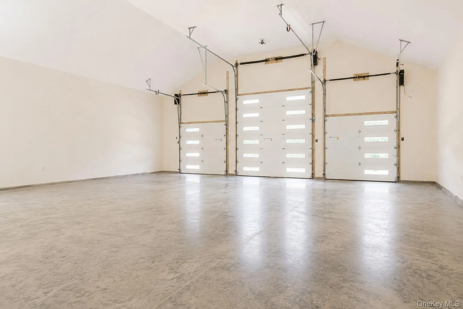 Large heater garage with two 8'doors and one 12' door Large heater garage with two 8'doors and one 12' door