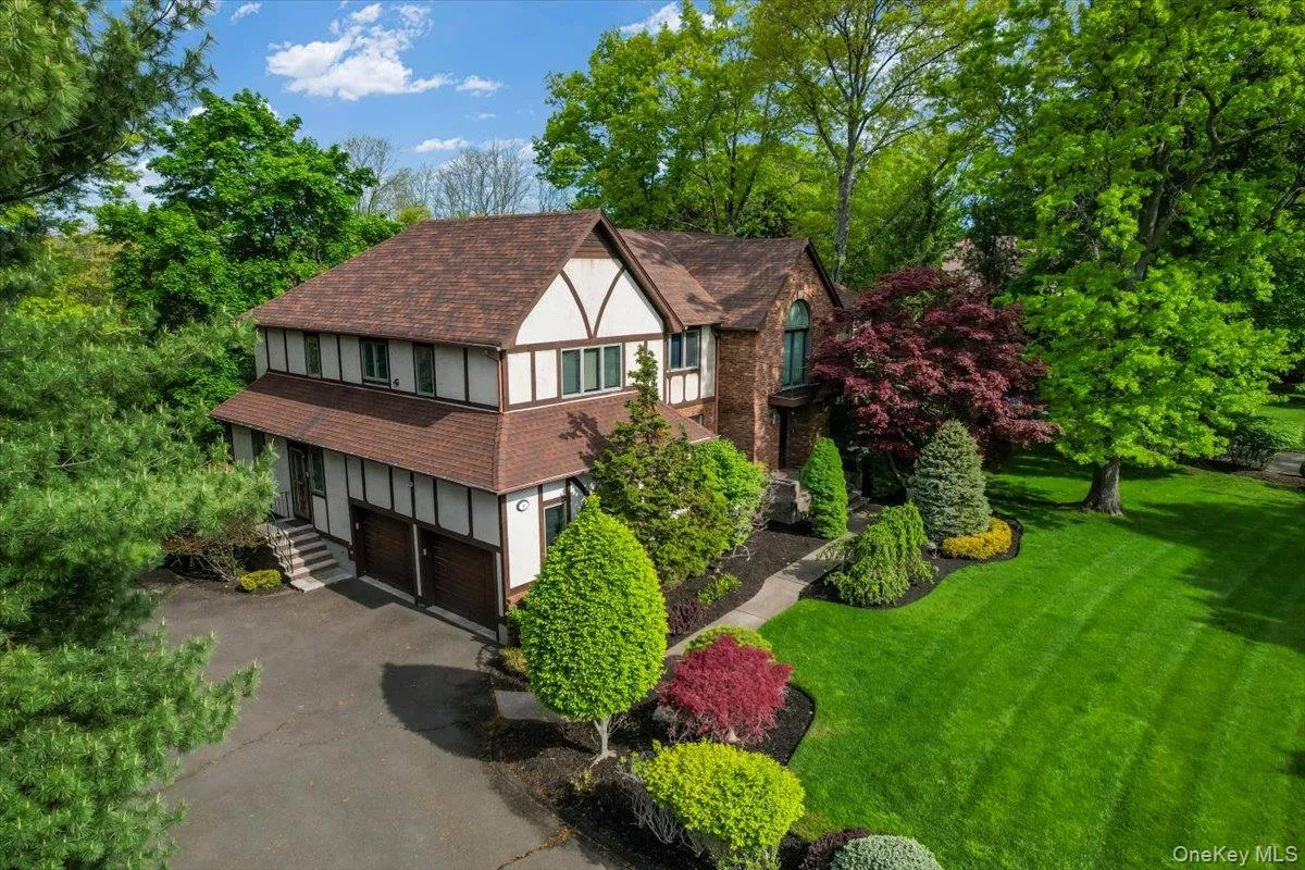 11 Bartlett Road, Ramapo, NY, 8 Bedrooms Bedrooms, 15 Rooms Rooms,5 BathroomsBathrooms,Residential Sale,For Rent,Bartlett,0,999779 11 Bartlett Road, Ramapo, NY, 8 Bedrooms Bedrooms, 15 Rooms Rooms,5 BathroomsBathrooms,Residential Sale,For Rent,Bartlett,0,999779