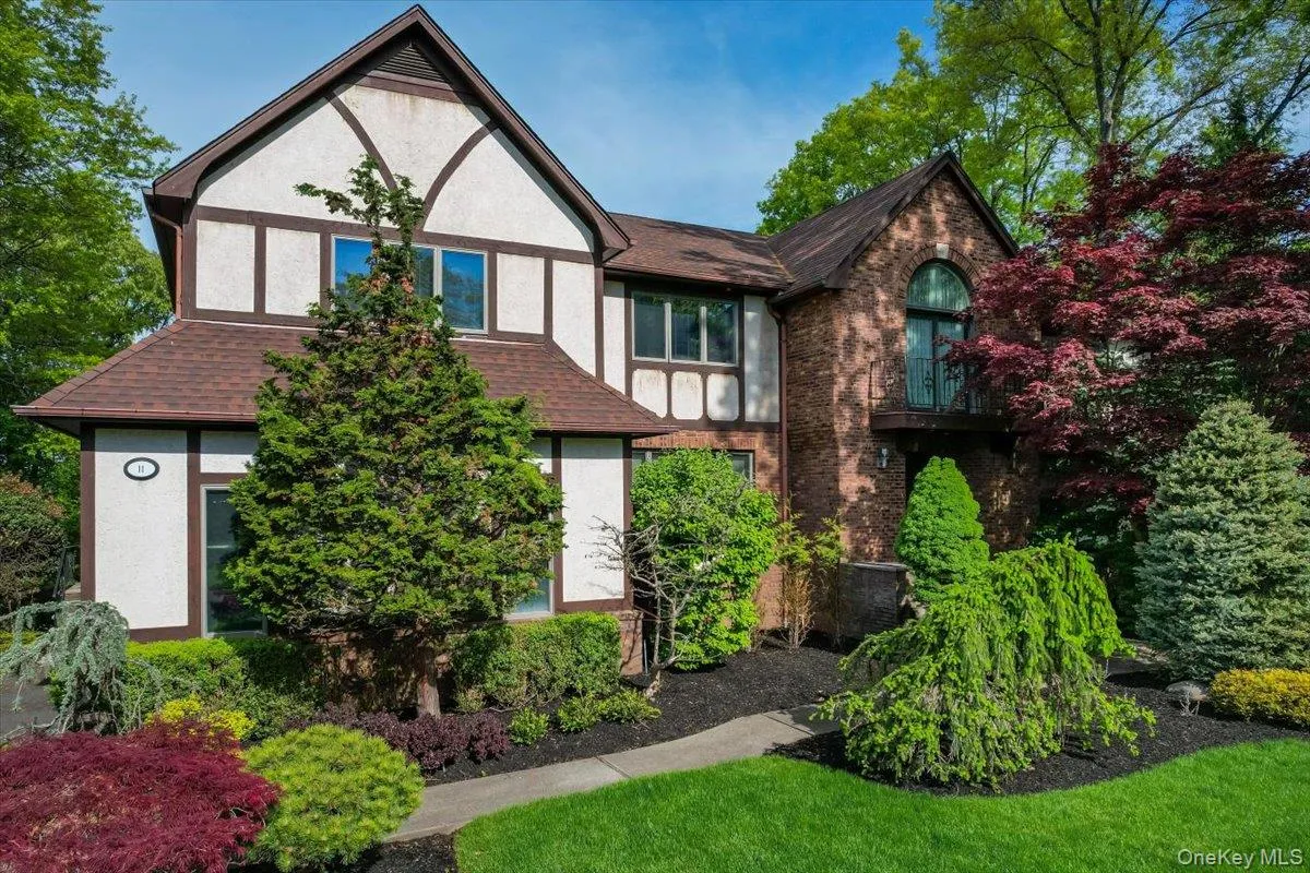 11 Bartlett Road, Ramapo, NY, 8 Bedrooms Bedrooms, 15 Rooms Rooms,5 BathroomsBathrooms,Residential Sale,For Rent,Bartlett,0,999779 11 Bartlett Road, Ramapo, NY, 8 Bedrooms Bedrooms, 15 Rooms Rooms,5 BathroomsBathrooms,Residential Sale,For Rent,Bartlett,0,999779