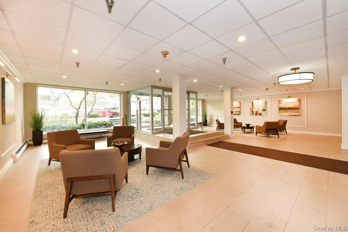 LOBBY LOBBY