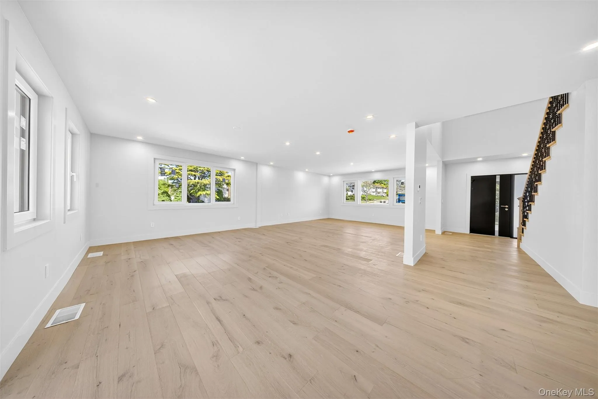 2 Lee Place, Oyster Bay, NY, 5 Bedrooms Bedrooms, 15 Rooms Rooms,4 BathroomsBathrooms,Residential,For Rent,Lee,0,999785 2 Lee Place, Oyster Bay, NY, 5 Bedrooms Bedrooms, 15 Rooms Rooms,4 BathroomsBathrooms,Residential,For Rent,Lee,0,999785