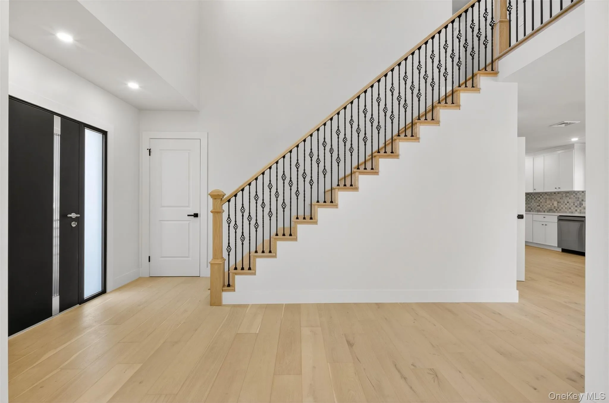 2 Lee Place, Oyster Bay, NY, 5 Bedrooms Bedrooms, 15 Rooms Rooms,4 BathroomsBathrooms,Residential,For Rent,Lee,0,999785 2 Lee Place, Oyster Bay, NY, 5 Bedrooms Bedrooms, 15 Rooms Rooms,4 BathroomsBathrooms,Residential,For Rent,Lee,0,999785