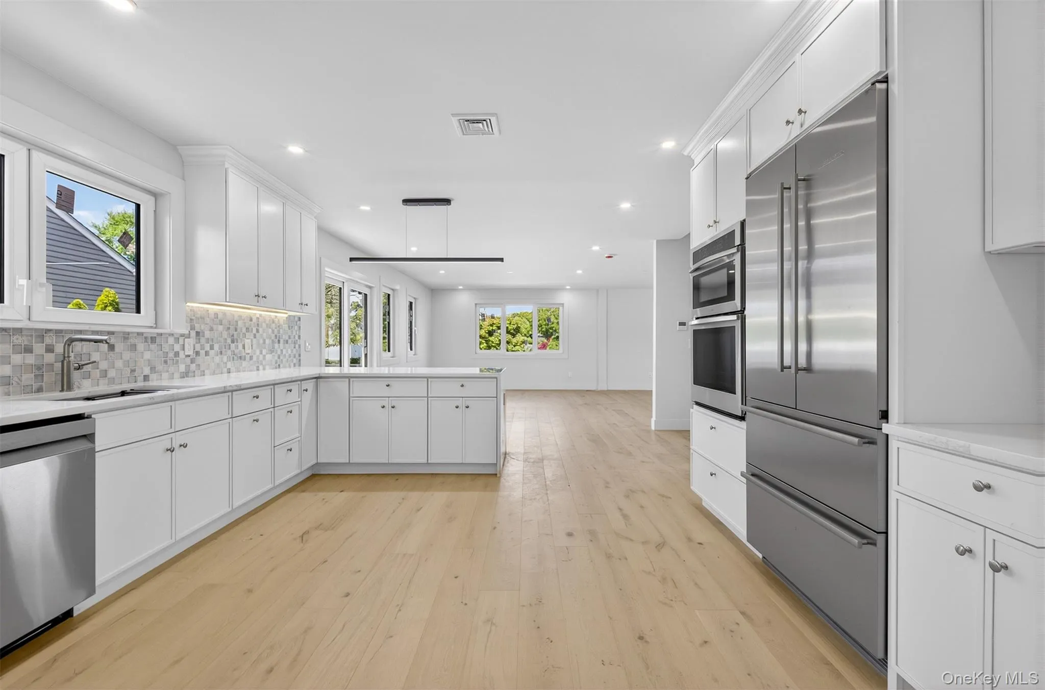 2 Lee Place, Oyster Bay, NY, 5 Bedrooms Bedrooms, 15 Rooms Rooms,4 BathroomsBathrooms,Residential,For Rent,Lee,0,999785 2 Lee Place, Oyster Bay, NY, 5 Bedrooms Bedrooms, 15 Rooms Rooms,4 BathroomsBathrooms,Residential,For Rent,Lee,0,999785