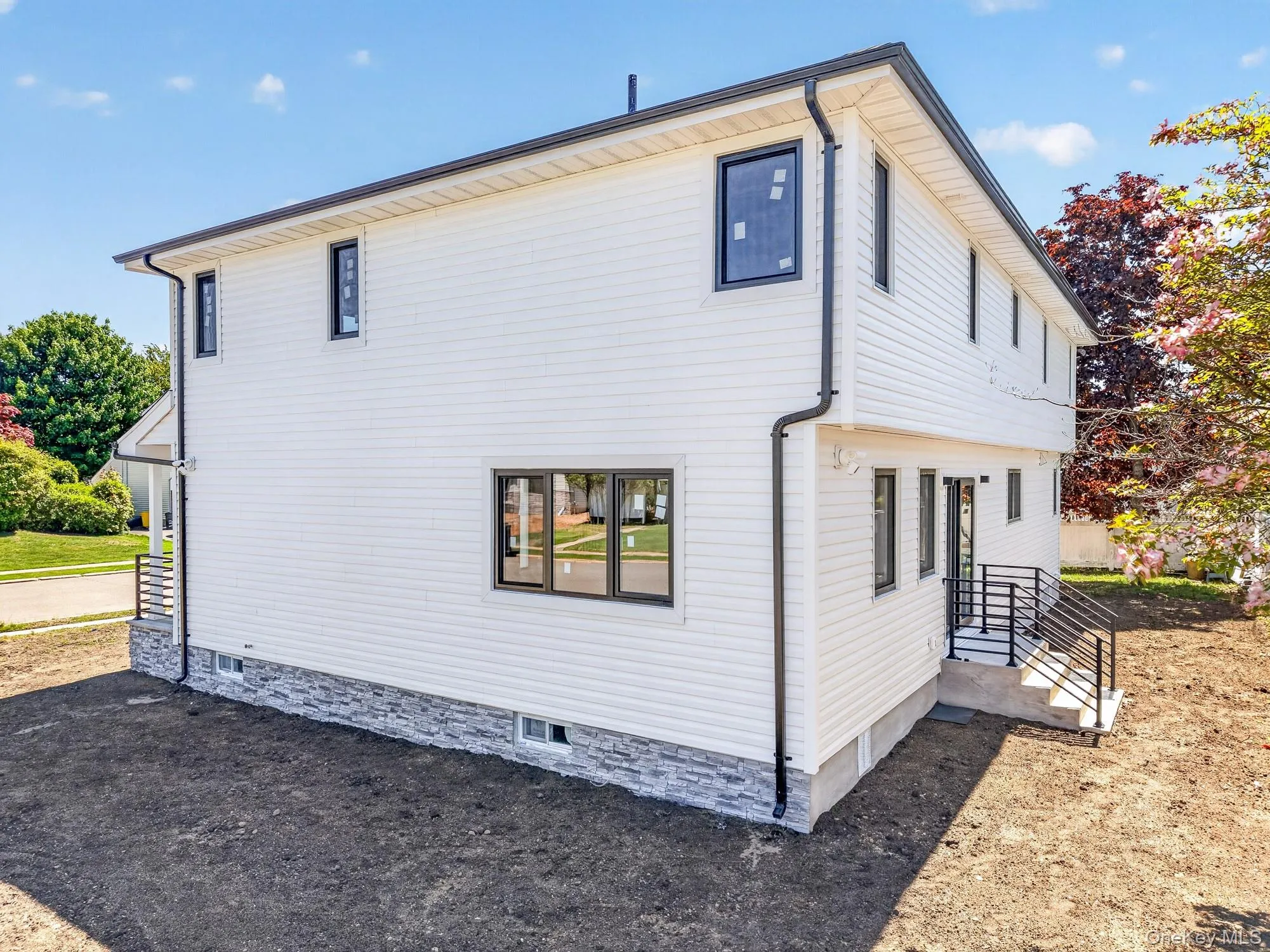 2 Lee Place, Oyster Bay, NY, 5 Bedrooms Bedrooms, 15 Rooms Rooms,4 BathroomsBathrooms,Residential,For Rent,Lee,0,999785 2 Lee Place, Oyster Bay, NY, 5 Bedrooms Bedrooms, 15 Rooms Rooms,4 BathroomsBathrooms,Residential,For Rent,Lee,0,999785