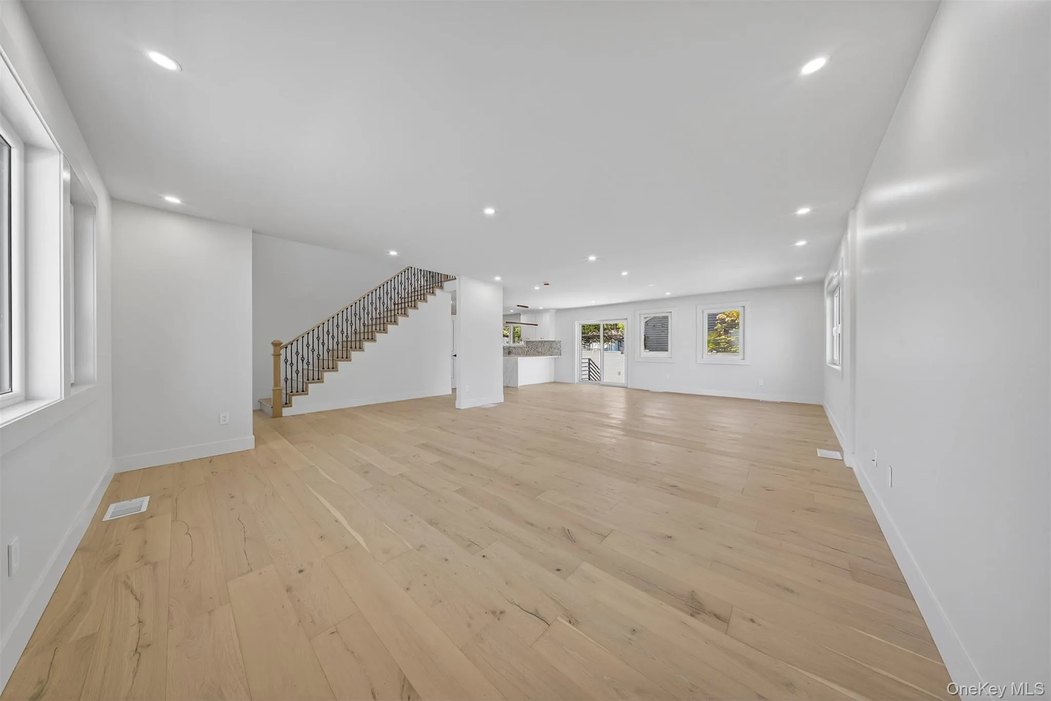 2 Lee Place, Oyster Bay, NY, 5 Bedrooms Bedrooms, 15 Rooms Rooms,4 BathroomsBathrooms,Residential,For Rent,Lee,0,999785 2 Lee Place, Oyster Bay, NY, 5 Bedrooms Bedrooms, 15 Rooms Rooms,4 BathroomsBathrooms,Residential,For Rent,Lee,0,999785
