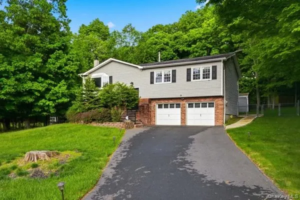 31 Laura Road, Monroe, NY, 3 Bedrooms Bedrooms, 8 Rooms Rooms,2 BathroomsBathrooms,Residential,For Rent,Laura,0,999789 31 Laura Road, Monroe, NY, 3 Bedrooms Bedrooms, 8 Rooms Rooms,2 BathroomsBathrooms,Residential,For Rent,Laura,0,999789