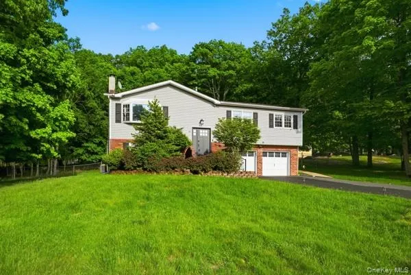 31 Laura Road, Monroe, NY, 3 Bedrooms Bedrooms, 8 Rooms Rooms,2 BathroomsBathrooms,Residential,For Rent,Laura,0,999789 31 Laura Road, Monroe, NY, 3 Bedrooms Bedrooms, 8 Rooms Rooms,2 BathroomsBathrooms,Residential,For Rent,Laura,0,999789