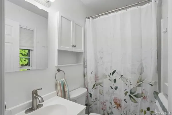 31 Laura Road, Monroe, NY, 3 Bedrooms Bedrooms, 8 Rooms Rooms,2 BathroomsBathrooms,Residential,For Rent,Laura,0,999789 31 Laura Road, Monroe, NY, 3 Bedrooms Bedrooms, 8 Rooms Rooms,2 BathroomsBathrooms,Residential,For Rent,Laura,0,999789