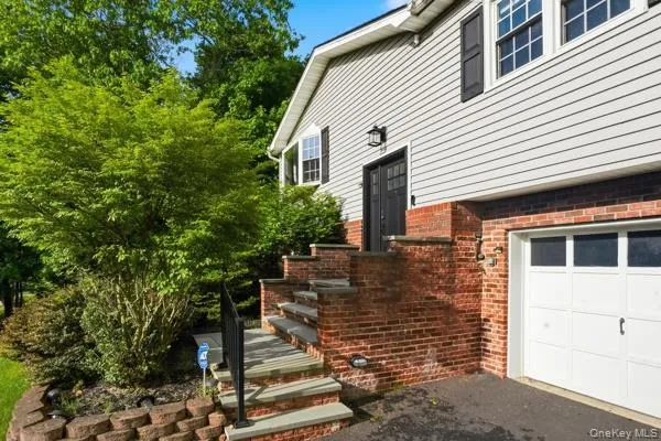 31 Laura Road, Monroe, NY, 3 Bedrooms Bedrooms, 8 Rooms Rooms,2 BathroomsBathrooms,Residential,For Rent,Laura,0,999789 31 Laura Road, Monroe, NY, 3 Bedrooms Bedrooms, 8 Rooms Rooms,2 BathroomsBathrooms,Residential,For Rent,Laura,0,999789