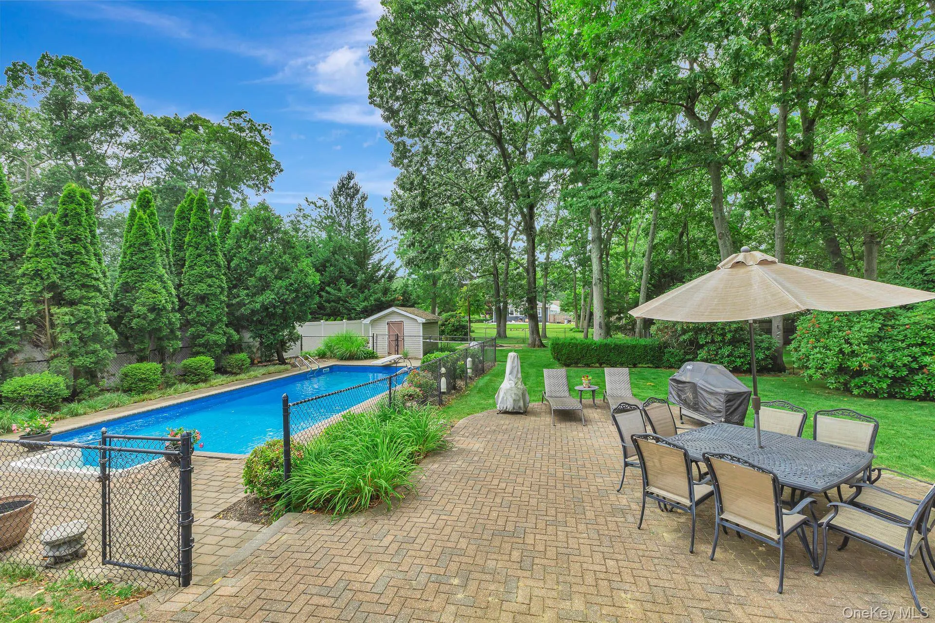 Ideal For Summer Entertaining Ideal For Summer Entertaining