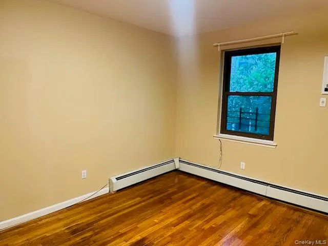 189-37 37th Avenue, New York, NY, 1 Bedroom Bedrooms, 4 Rooms Rooms,1 BathroomBathrooms,Residential Lease,For Rent,37th,0,999798 189-37 37th Avenue, New York, NY, 1 Bedroom Bedrooms, 4 Rooms Rooms,1 BathroomBathrooms,Residential Lease,For Rent,37th,0,999798