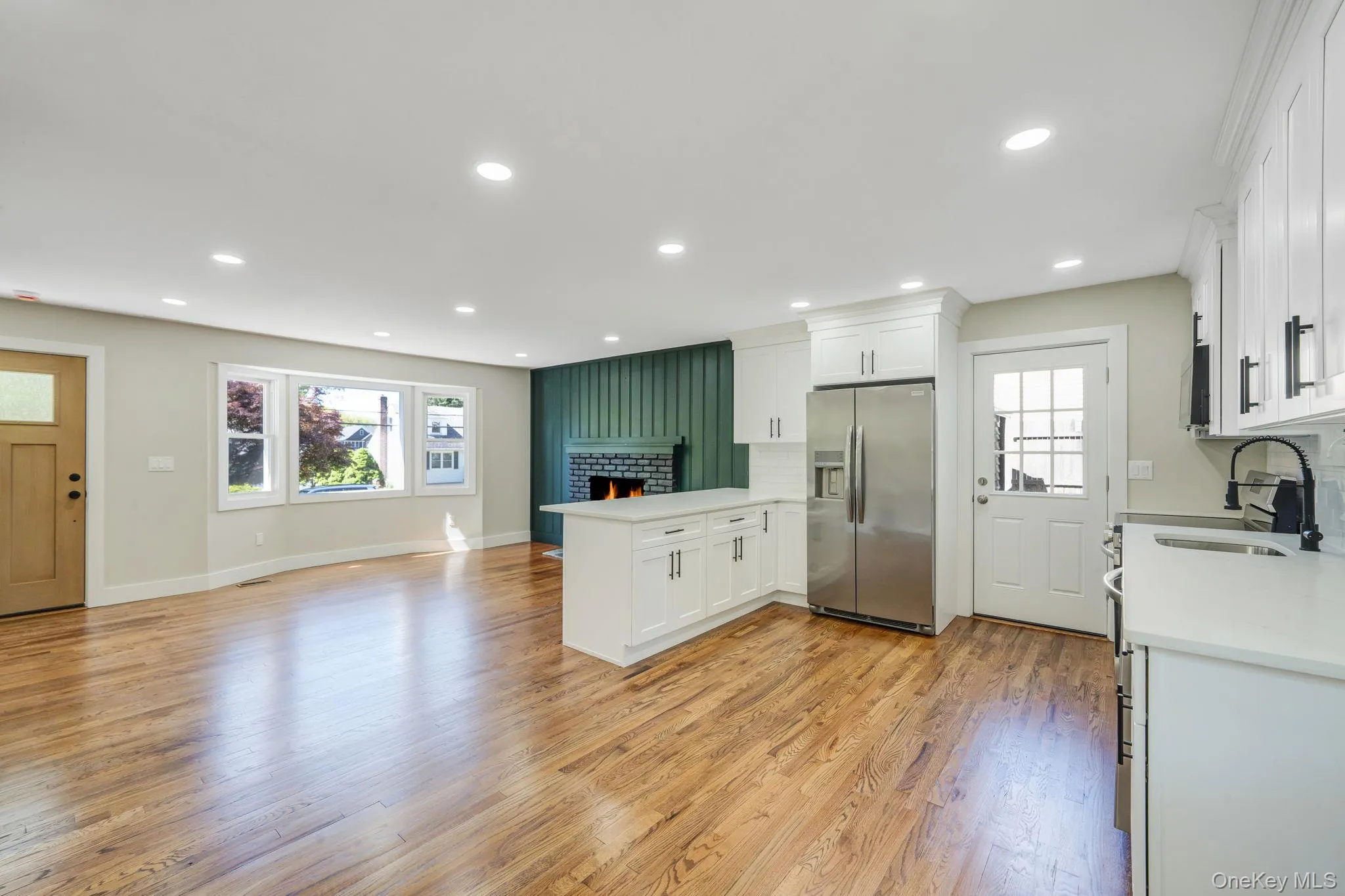 81 24th Street, Huntington, NY, 4 Bedrooms Bedrooms, 7 Rooms Rooms,2 BathroomsBathrooms,Residential Sale,For Rent,24th,0,999799 81 24th Street, Huntington, NY, 4 Bedrooms Bedrooms, 7 Rooms Rooms,2 BathroomsBathrooms,Residential Sale,For Rent,24th,0,999799