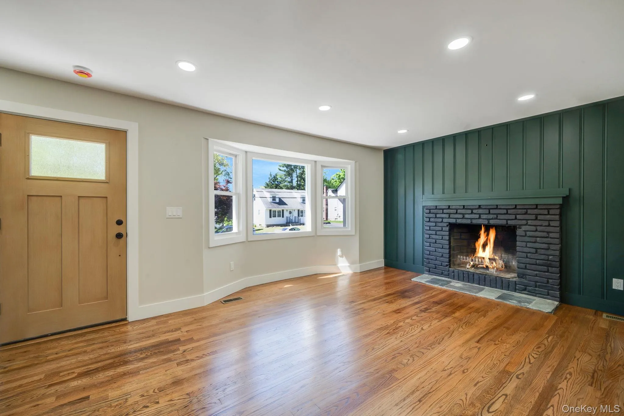 81 24th Street, Huntington, NY, 4 Bedrooms Bedrooms, 7 Rooms Rooms,2 BathroomsBathrooms,Residential Sale,For Rent,24th,0,999799 81 24th Street, Huntington, NY, 4 Bedrooms Bedrooms, 7 Rooms Rooms,2 BathroomsBathrooms,Residential Sale,For Rent,24th,0,999799