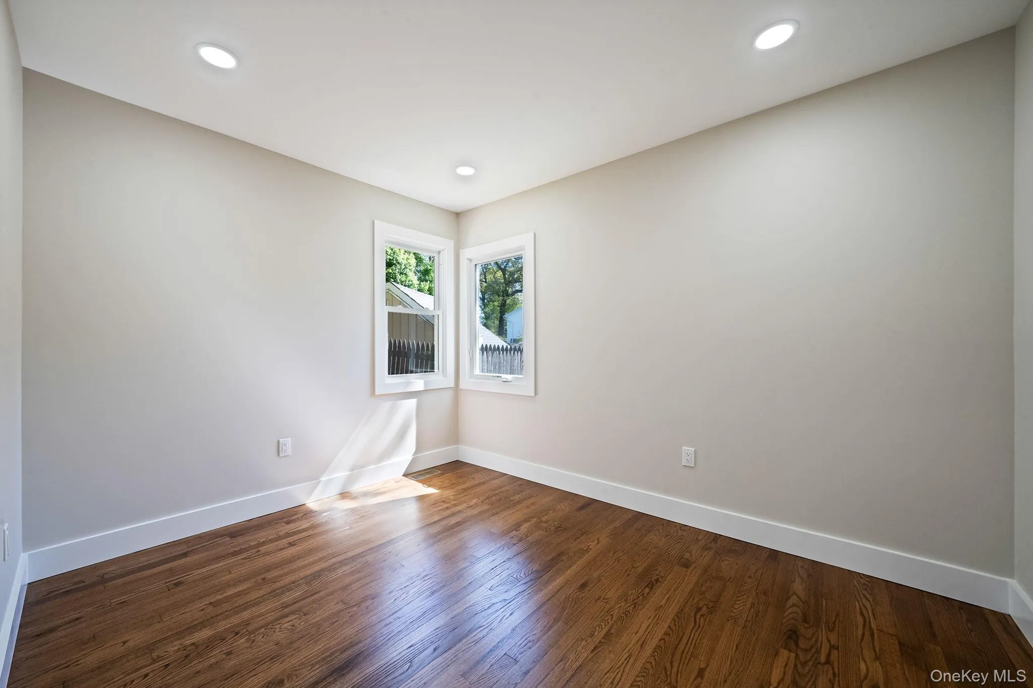 81 24th Street, Huntington, NY, 4 Bedrooms Bedrooms, 7 Rooms Rooms,2 BathroomsBathrooms,Residential Sale,For Rent,24th,0,999799 81 24th Street, Huntington, NY, 4 Bedrooms Bedrooms, 7 Rooms Rooms,2 BathroomsBathrooms,Residential Sale,For Rent,24th,0,999799