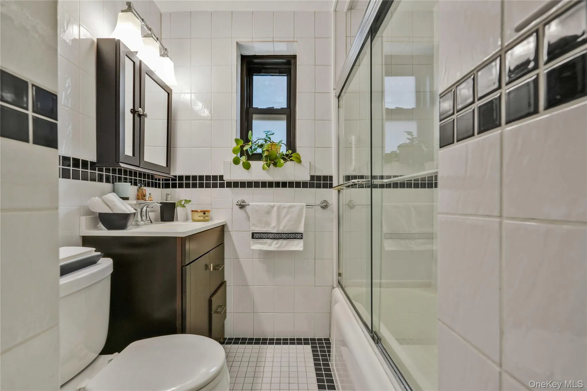 140-08 28th Road, New York, NY, 2 Bedrooms Bedrooms, 5 Rooms Rooms,1 BathroomBathrooms,Residential Sale,For Rent,28th,0,999805 140-08 28th Road, New York, NY, 2 Bedrooms Bedrooms, 5 Rooms Rooms,1 BathroomBathrooms,Residential Sale,For Rent,28th,0,999805