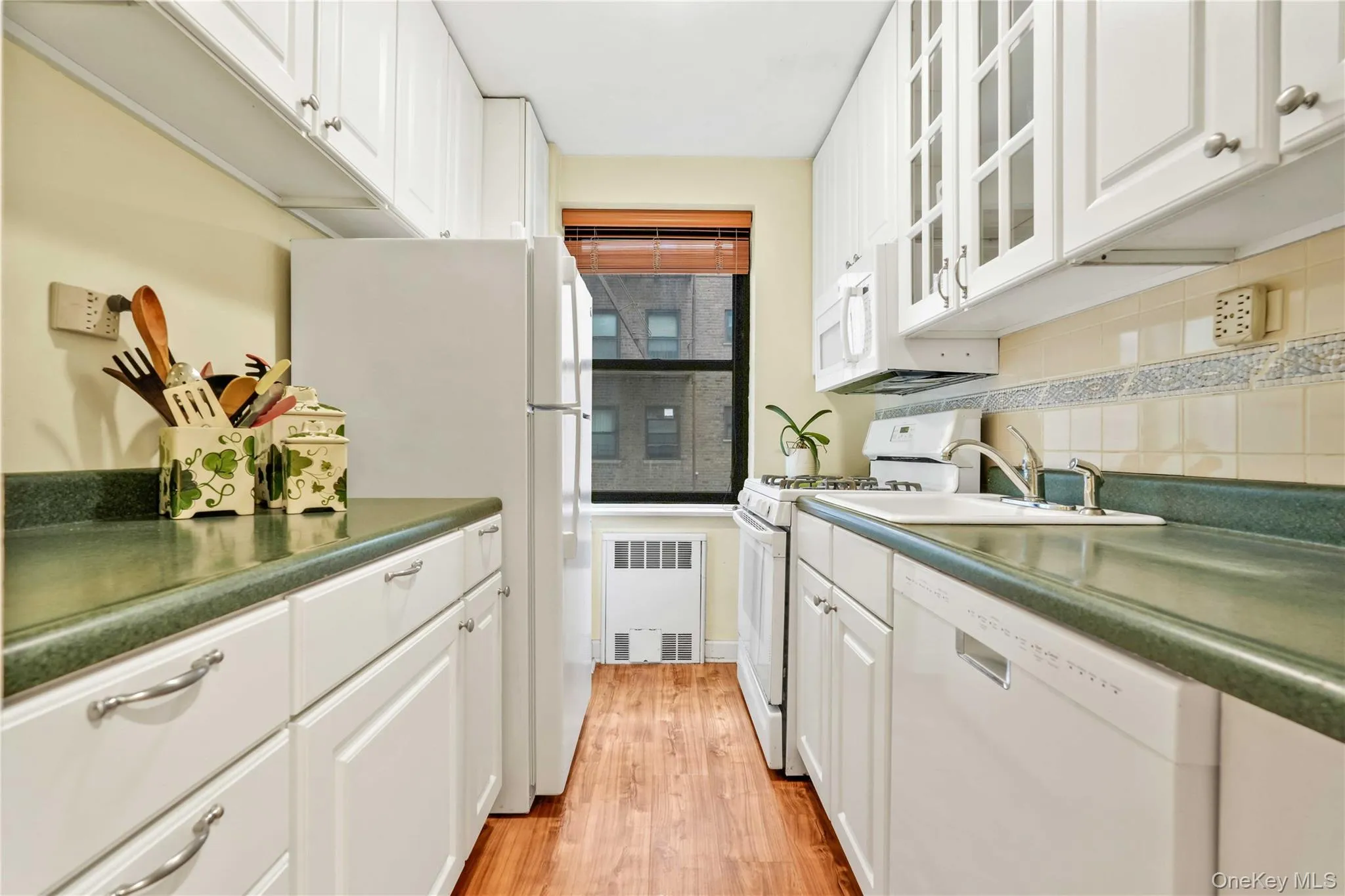 140-08 28th Road, New York, NY, 2 Bedrooms Bedrooms, 5 Rooms Rooms,1 BathroomBathrooms,Residential Sale,For Rent,28th,0,999805 140-08 28th Road, New York, NY, 2 Bedrooms Bedrooms, 5 Rooms Rooms,1 BathroomBathrooms,Residential Sale,For Rent,28th,0,999805