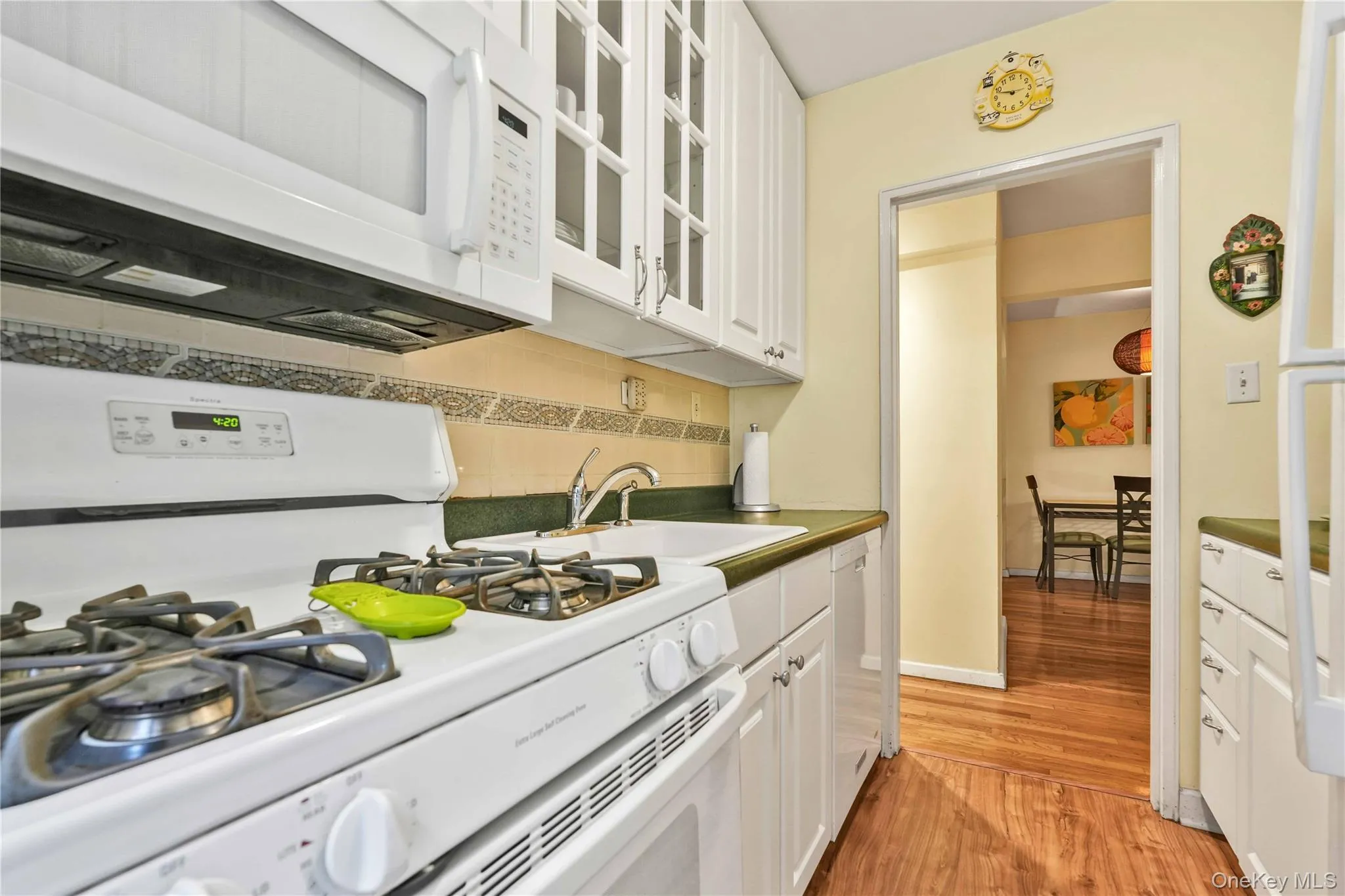 140-08 28th Road, New York, NY, 2 Bedrooms Bedrooms, 5 Rooms Rooms,1 BathroomBathrooms,Residential Sale,For Rent,28th,0,999805 140-08 28th Road, New York, NY, 2 Bedrooms Bedrooms, 5 Rooms Rooms,1 BathroomBathrooms,Residential Sale,For Rent,28th,0,999805