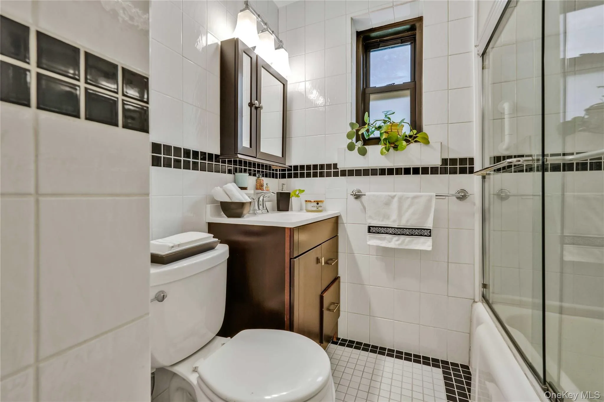 140-08 28th Road, New York, NY, 2 Bedrooms Bedrooms, 5 Rooms Rooms,1 BathroomBathrooms,Residential Sale,For Rent,28th,0,999805 140-08 28th Road, New York, NY, 2 Bedrooms Bedrooms, 5 Rooms Rooms,1 BathroomBathrooms,Residential Sale,For Rent,28th,0,999805