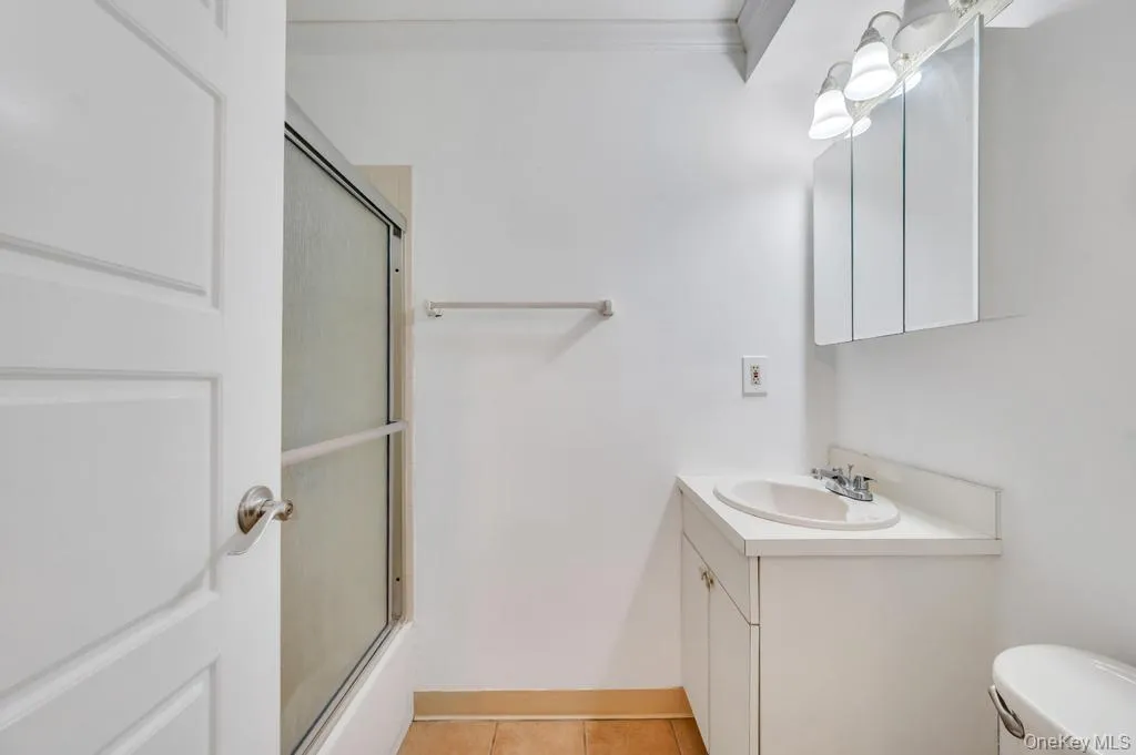 109 Pointe Circle, Brookhaven, NY, 2 Bedrooms Bedrooms, 4 Rooms Rooms,2 BathroomsBathrooms,Residential Lease,For Rent,Pointe,0,999806 109 Pointe Circle, Brookhaven, NY, 2 Bedrooms Bedrooms, 4 Rooms Rooms,2 BathroomsBathrooms,Residential Lease,For Rent,Pointe,0,999806