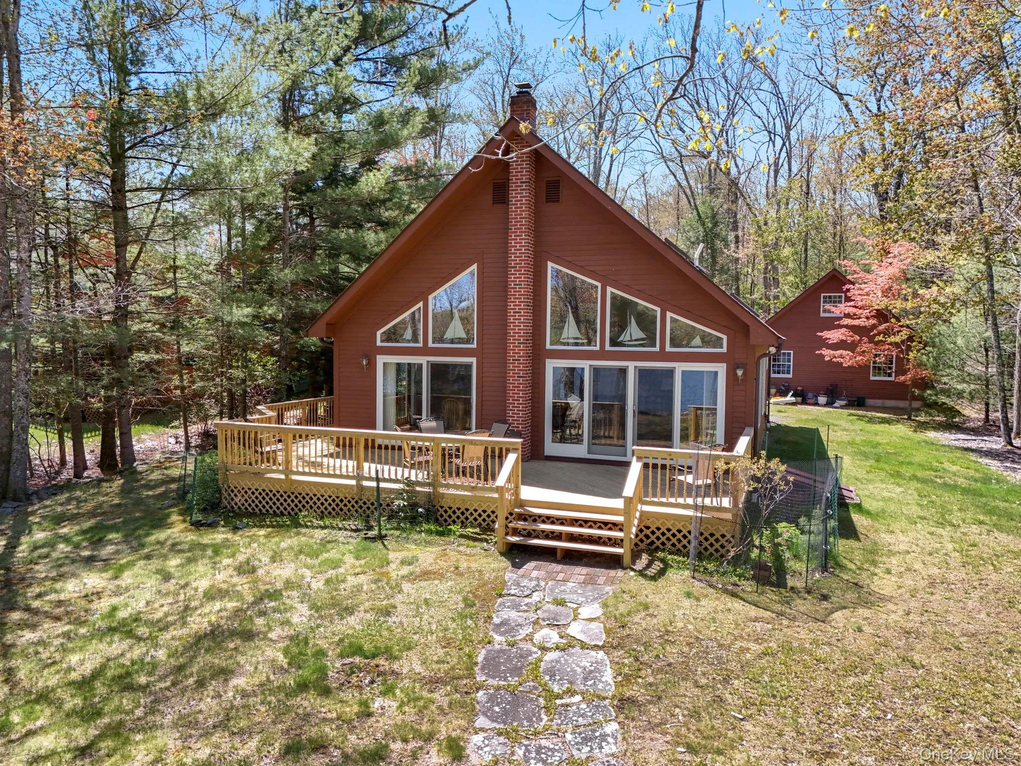 382 Shore Drive, Thompson, NY, 3 Bedrooms Bedrooms, 5 Rooms Rooms,1 BathroomBathrooms,Residential Sale,For Rent,Shore,0,999825 382 Shore Drive, Thompson, NY, 3 Bedrooms Bedrooms, 5 Rooms Rooms,1 BathroomBathrooms,Residential Sale,For Rent,Shore,0,999825