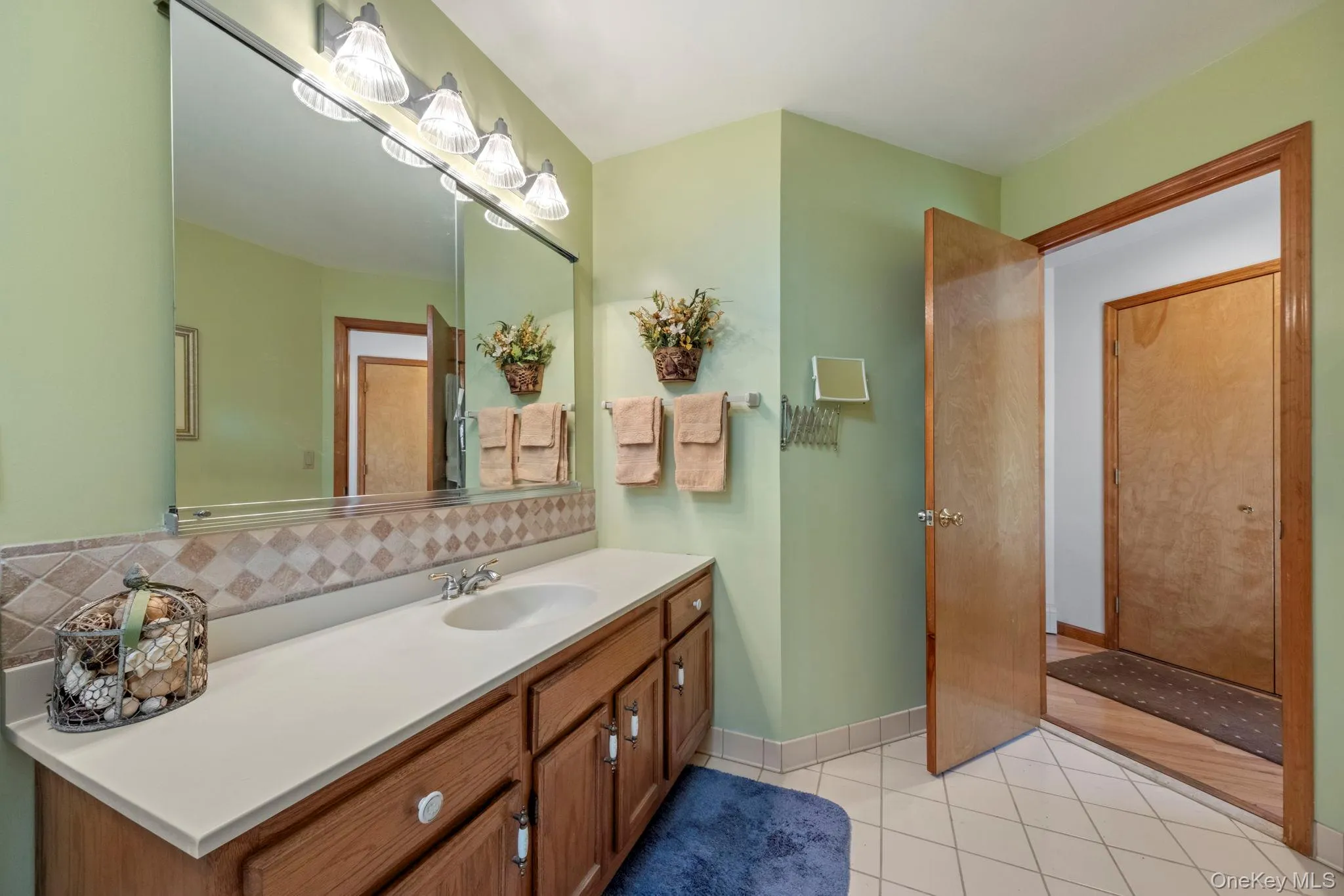 382 Shore Drive, Thompson, NY, 3 Bedrooms Bedrooms, 5 Rooms Rooms,1 BathroomBathrooms,Residential Sale,For Rent,Shore,0,999825 382 Shore Drive, Thompson, NY, 3 Bedrooms Bedrooms, 5 Rooms Rooms,1 BathroomBathrooms,Residential Sale,For Rent,Shore,0,999825