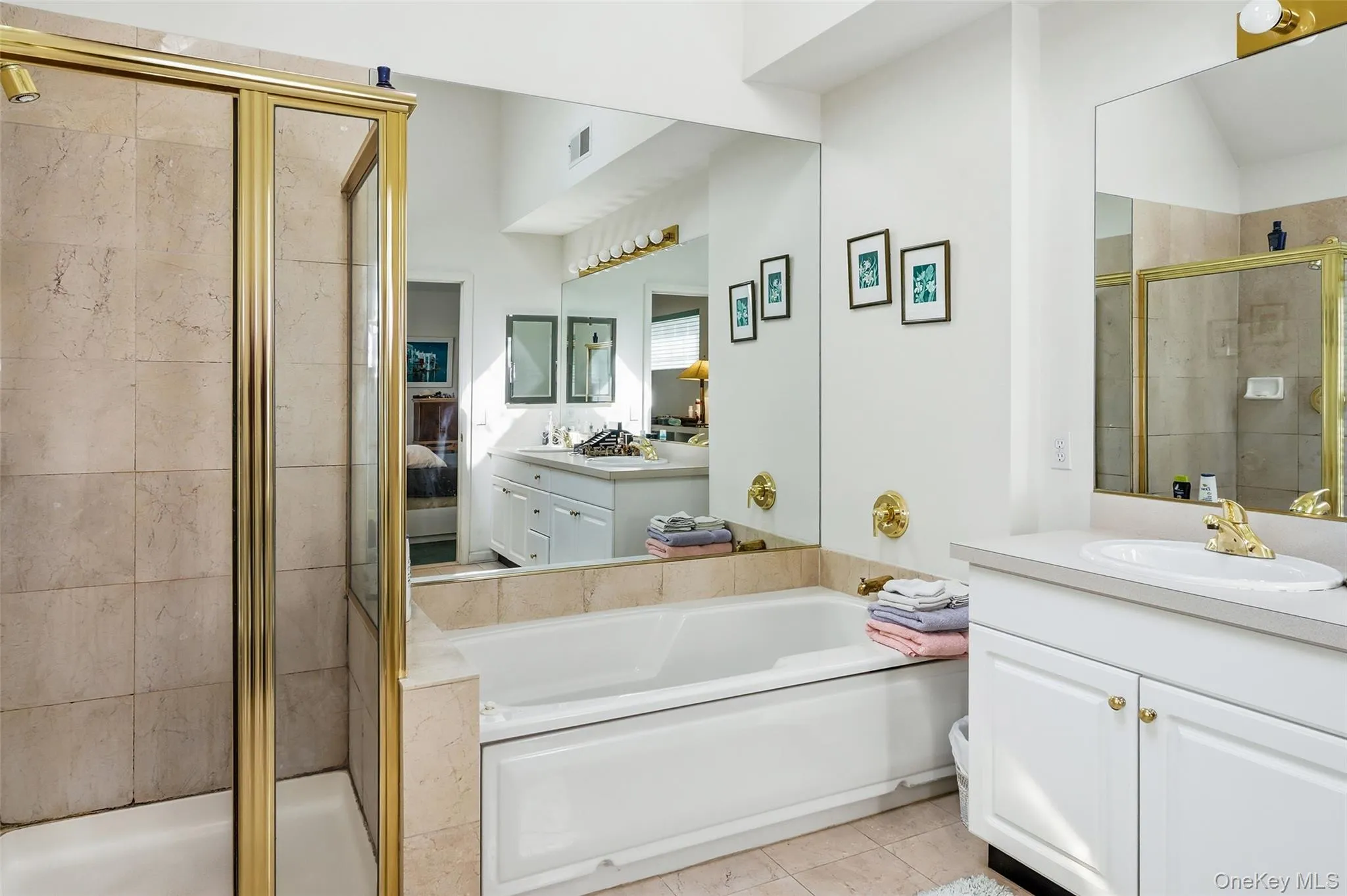 Shower & Whirlpool Bath Shower & Whirlpool Bath