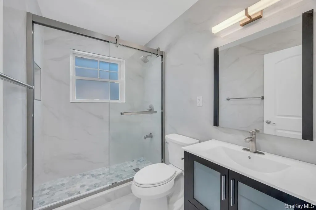 Full Bathroom Full Bathroom