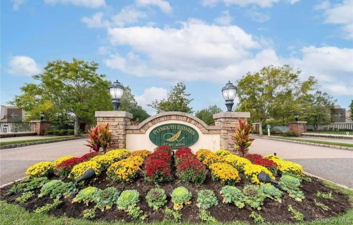 Entrance to Plymouth Estates Entrance to Plymouth Estates