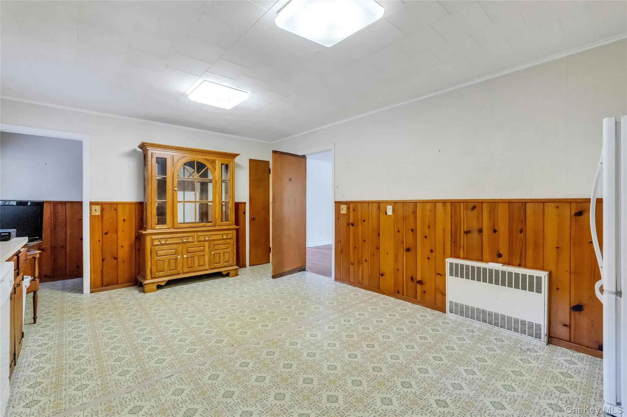62 Squires Avenue, Southampton, NY, 2 Bedrooms Bedrooms, 6 Rooms Rooms,1 BathroomBathrooms,Residential,For Rent,Squires,0,999857 62 Squires Avenue, Southampton, NY, 2 Bedrooms Bedrooms, 6 Rooms Rooms,1 BathroomBathrooms,Residential,For Rent,Squires,0,999857