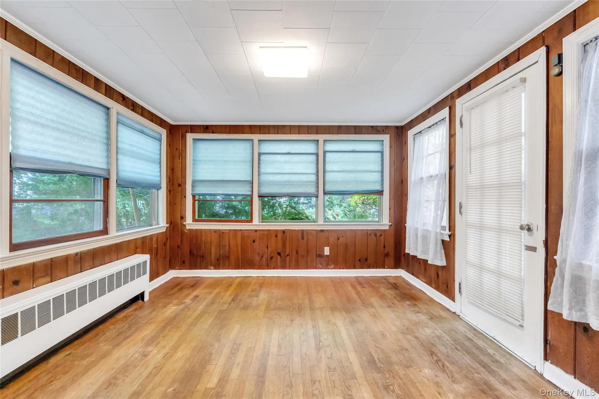 62 Squires Avenue, Southampton, NY, 2 Bedrooms Bedrooms, 6 Rooms Rooms,1 BathroomBathrooms,Residential,For Rent,Squires,0,999857 62 Squires Avenue, Southampton, NY, 2 Bedrooms Bedrooms, 6 Rooms Rooms,1 BathroomBathrooms,Residential,For Rent,Squires,0,999857