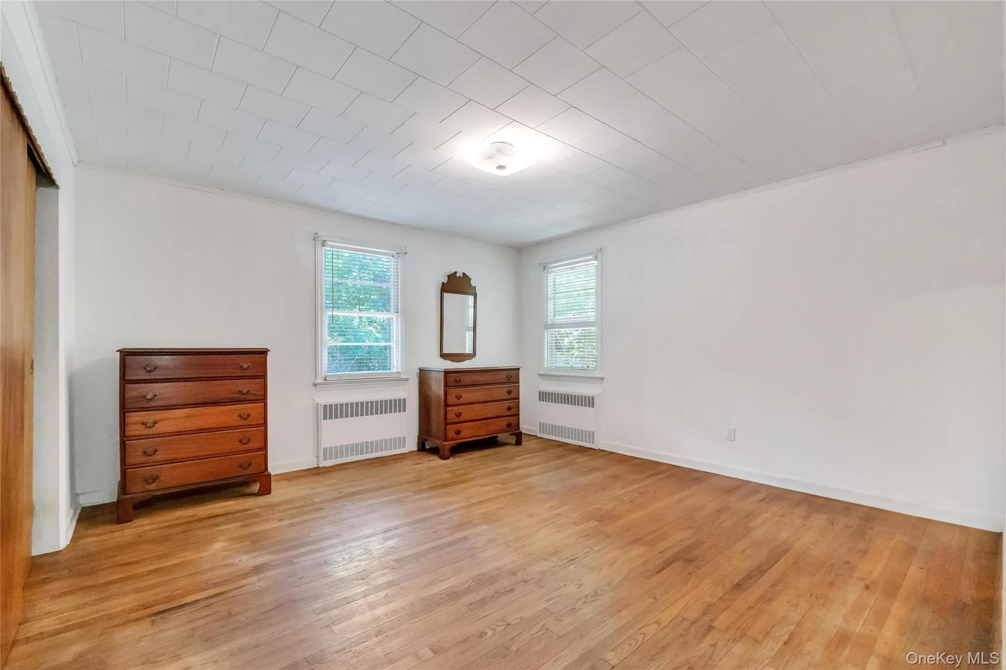 62 Squires Avenue, Southampton, NY, 2 Bedrooms Bedrooms, 6 Rooms Rooms,1 BathroomBathrooms,Residential,For Rent,Squires,0,999857 62 Squires Avenue, Southampton, NY, 2 Bedrooms Bedrooms, 6 Rooms Rooms,1 BathroomBathrooms,Residential,For Rent,Squires,0,999857