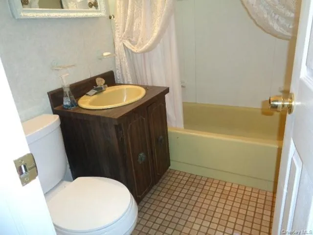 1431 Lombardy Boulevard, Islip, NY, 3 Bedrooms Bedrooms, 6 Rooms Rooms,1 BathroomBathrooms,Residential Sale,For Rent,Lombardy,0,999859 1431 Lombardy Boulevard, Islip, NY, 3 Bedrooms Bedrooms, 6 Rooms Rooms,1 BathroomBathrooms,Residential Sale,For Rent,Lombardy,0,999859