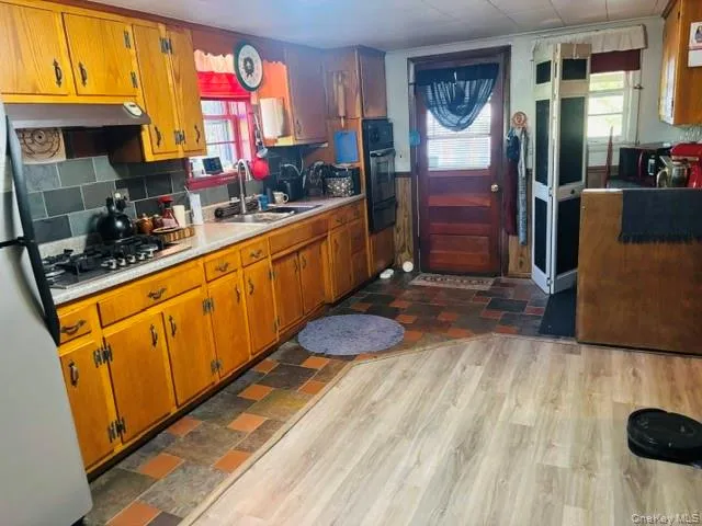 211 Sigler Road, Gallatin, NY, 3 Bedrooms Bedrooms, 8 Rooms Rooms,1 BathroomBathrooms,Residential Sale,For Rent,Sigler,0,999870 211 Sigler Road, Gallatin, NY, 3 Bedrooms Bedrooms, 8 Rooms Rooms,1 BathroomBathrooms,Residential Sale,For Rent,Sigler,0,999870