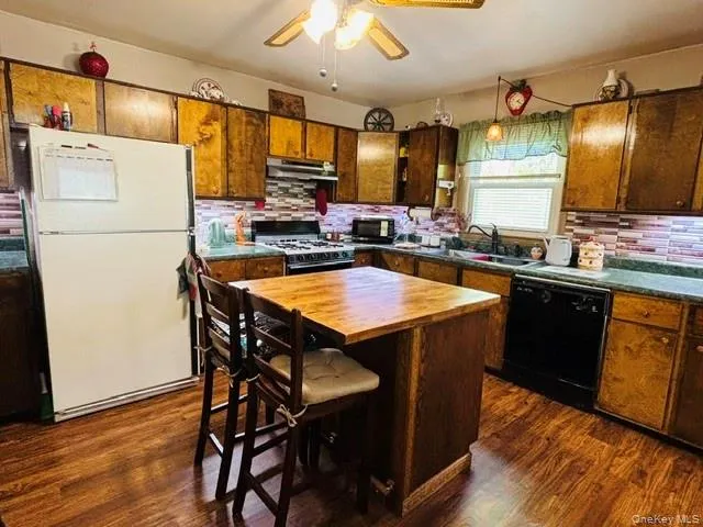 211 Sigler Road, Gallatin, NY, 3 Bedrooms Bedrooms, 8 Rooms Rooms,1 BathroomBathrooms,Residential,For Rent,Sigler,0,999870 211 Sigler Road, Gallatin, NY, 3 Bedrooms Bedrooms, 8 Rooms Rooms,1 BathroomBathrooms,Residential,For Rent,Sigler,0,999870