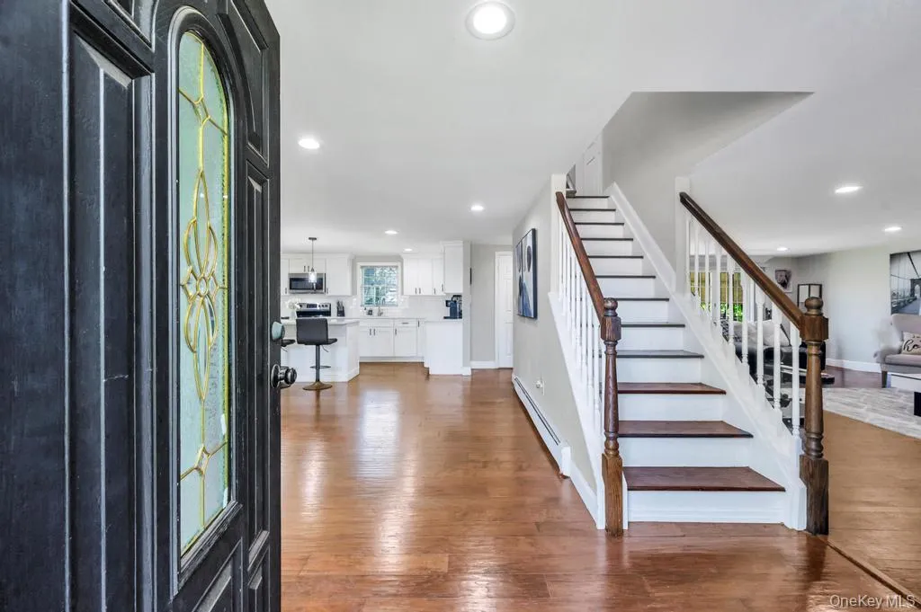 56 Hurtin Street, Brookhaven, NY, 5 Bedrooms Bedrooms, 8 Rooms Rooms,2 BathroomsBathrooms,Residential,For Rent,Hurtin,0,999875 56 Hurtin Street, Brookhaven, NY, 5 Bedrooms Bedrooms, 8 Rooms Rooms,2 BathroomsBathrooms,Residential,For Rent,Hurtin,0,999875