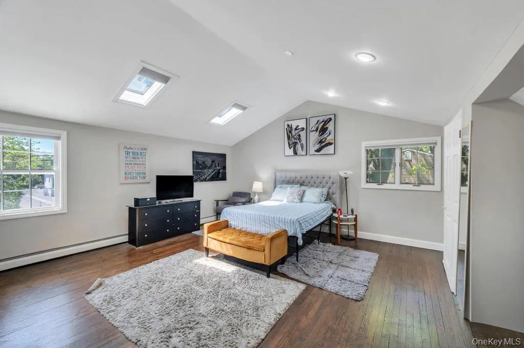 56 Hurtin Street, Brookhaven, NY, 5 Bedrooms Bedrooms, 8 Rooms Rooms,2 BathroomsBathrooms,Residential,For Rent,Hurtin,0,999875 56 Hurtin Street, Brookhaven, NY, 5 Bedrooms Bedrooms, 8 Rooms Rooms,2 BathroomsBathrooms,Residential,For Rent,Hurtin,0,999875