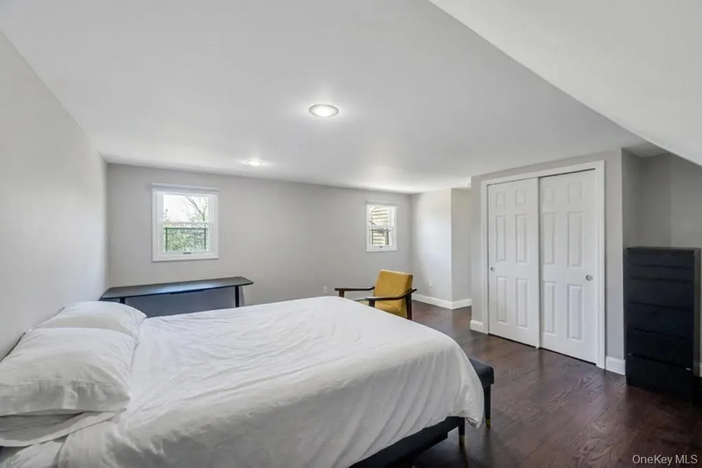 56 Hurtin Street, Brookhaven, NY, 5 Bedrooms Bedrooms, 8 Rooms Rooms,2 BathroomsBathrooms,Residential,For Rent,Hurtin,0,999875 56 Hurtin Street, Brookhaven, NY, 5 Bedrooms Bedrooms, 8 Rooms Rooms,2 BathroomsBathrooms,Residential,For Rent,Hurtin,0,999875