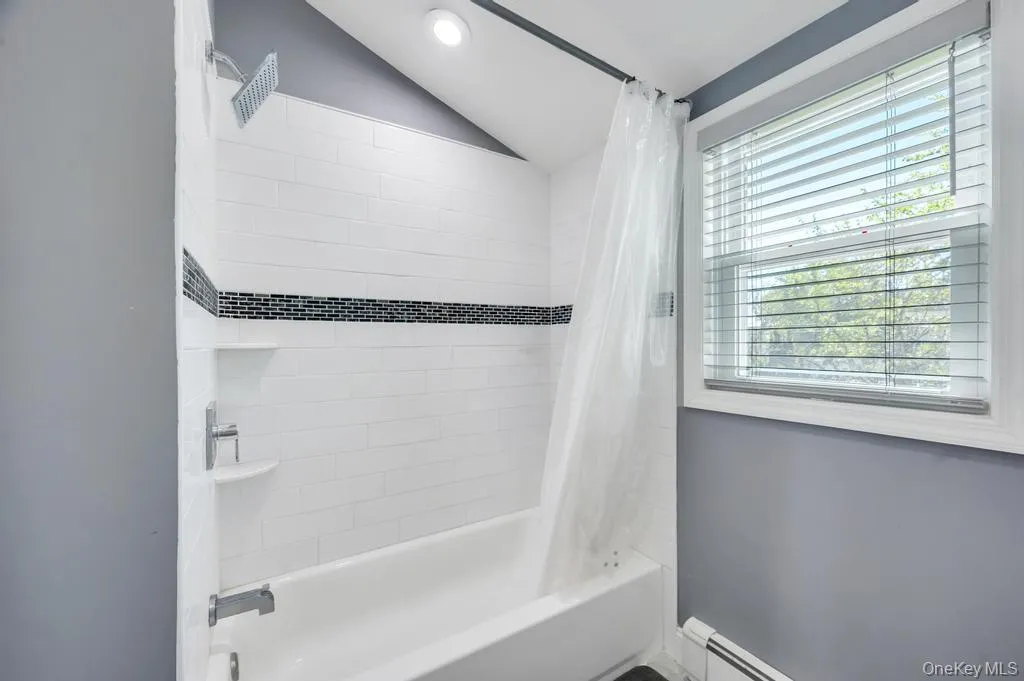 56 Hurtin Street, Brookhaven, NY, 5 Bedrooms Bedrooms, 8 Rooms Rooms,2 BathroomsBathrooms,Residential,For Rent,Hurtin,0,999875 56 Hurtin Street, Brookhaven, NY, 5 Bedrooms Bedrooms, 8 Rooms Rooms,2 BathroomsBathrooms,Residential,For Rent,Hurtin,0,999875
