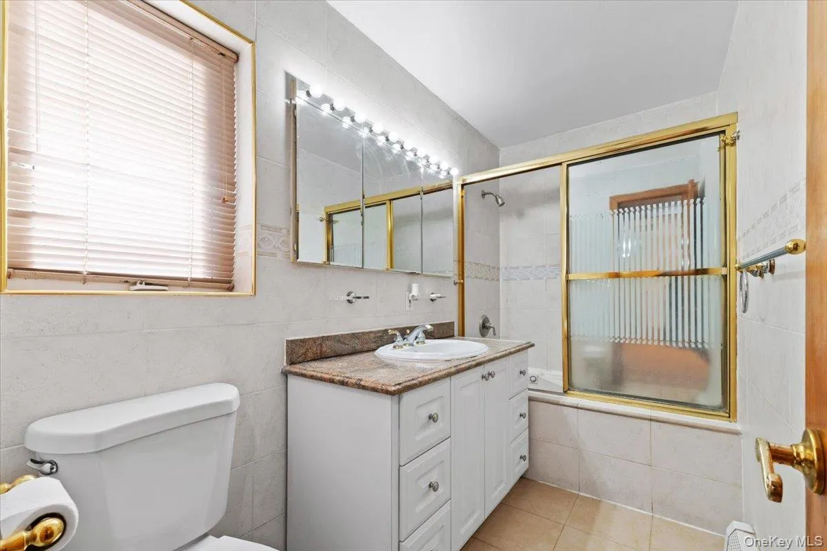 3 Franklin Road, North Hempstead, NY, 5 Bedrooms Bedrooms, 9 Rooms Rooms,2 BathroomsBathrooms,Residential,For Rent,Franklin,0,999877 3 Franklin Road, North Hempstead, NY, 5 Bedrooms Bedrooms, 9 Rooms Rooms,2 BathroomsBathrooms,Residential,For Rent,Franklin,0,999877